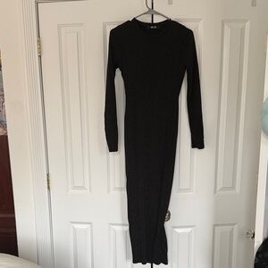 Miss Lola Black Long-Sleeve Ribbed Maxi Dress